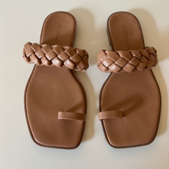 BCBGeneration Letti Sandal Toe Ring Tan 7 - Picture 2 of 5